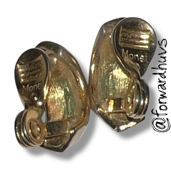 Monet Enamel Clip-On Earrings – Chevron Design - Picture 5 of 9